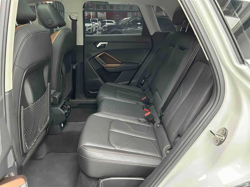 Audi Q3, 2023 14