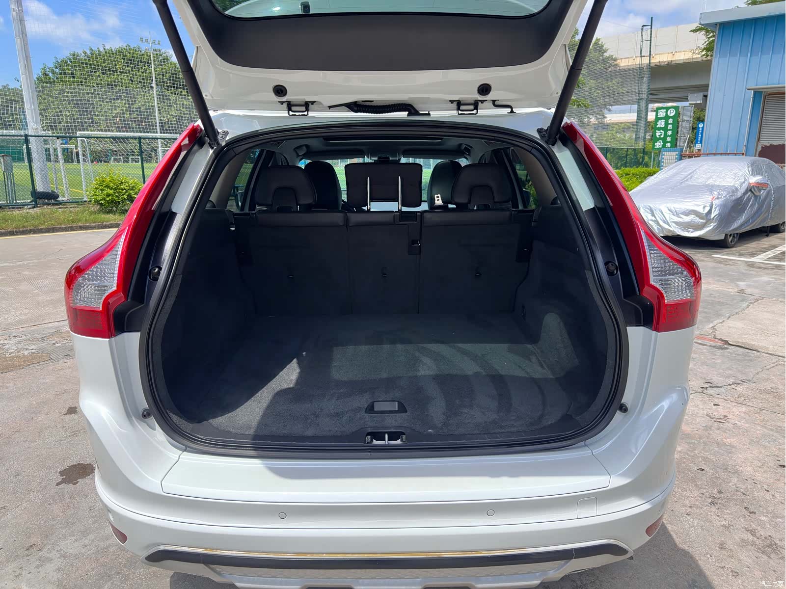 Volvo XC60, 2014 15