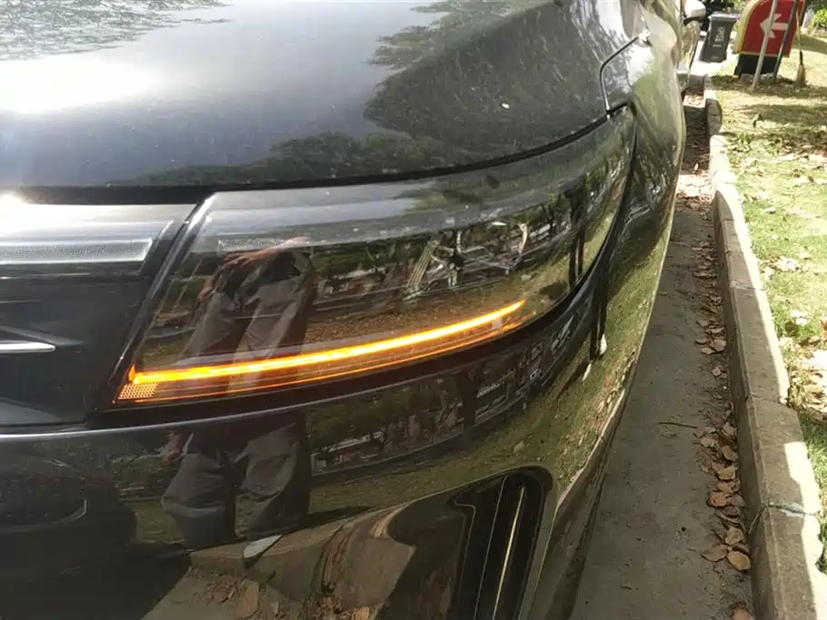 AITO Ask the world M7