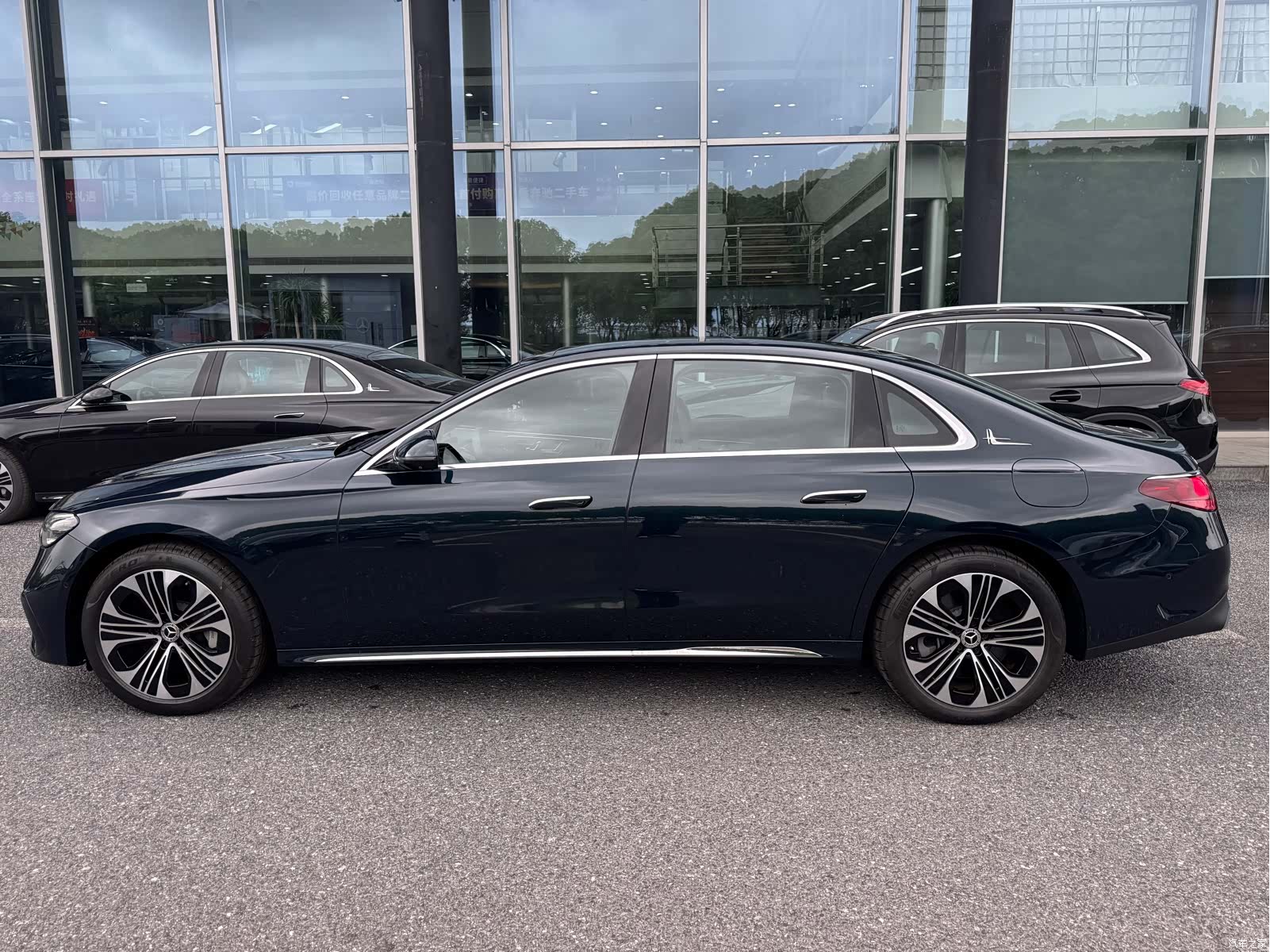 Mercedes-Benz E-Class, 2024 7