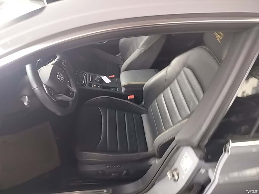 Volkswagen CC, 2025 15