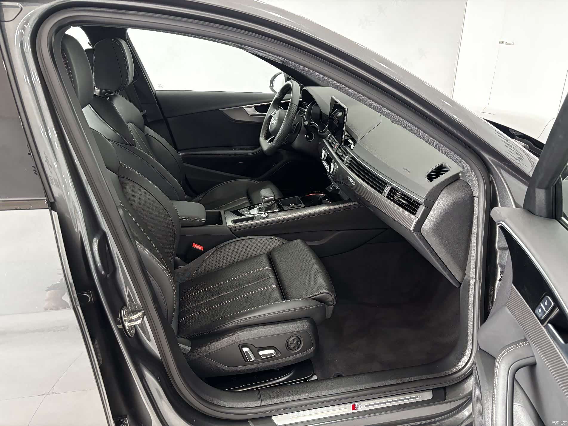 Audi A4L, 2024 26