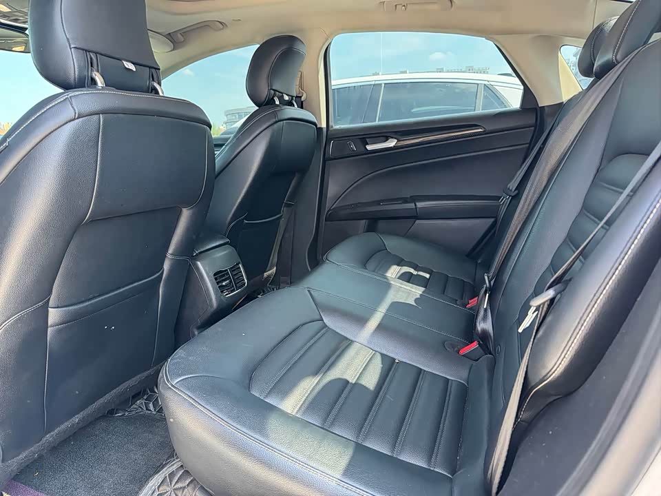 Ford Mondeo Ford Mondeo