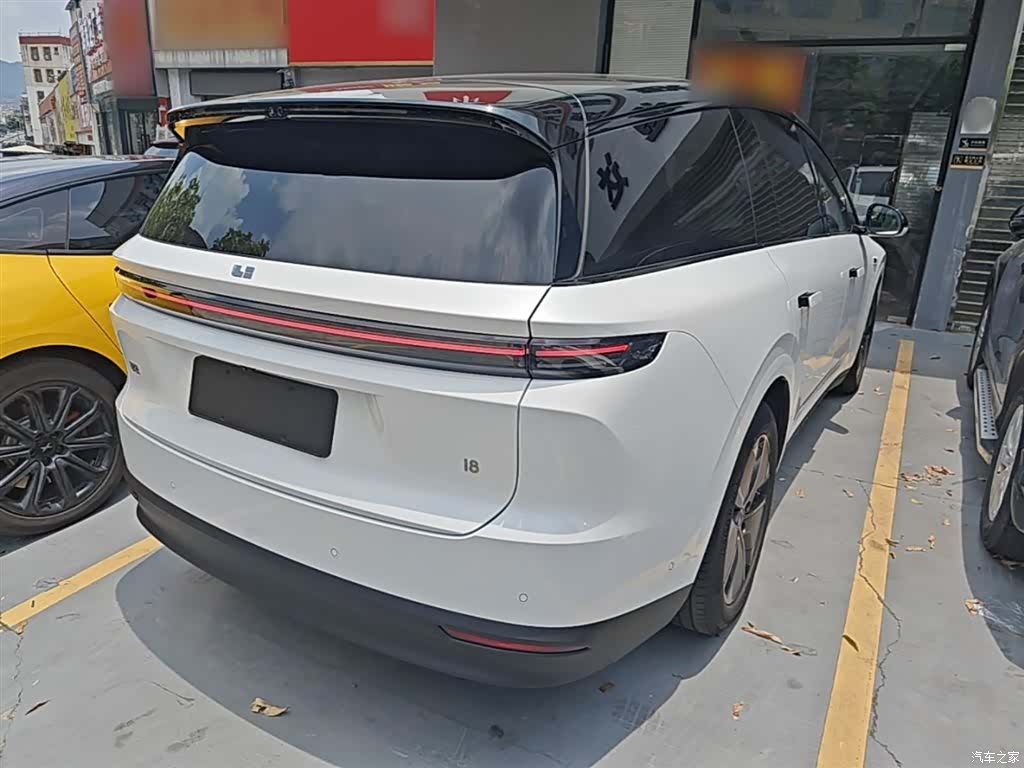 Li Auto i8, 2026 7