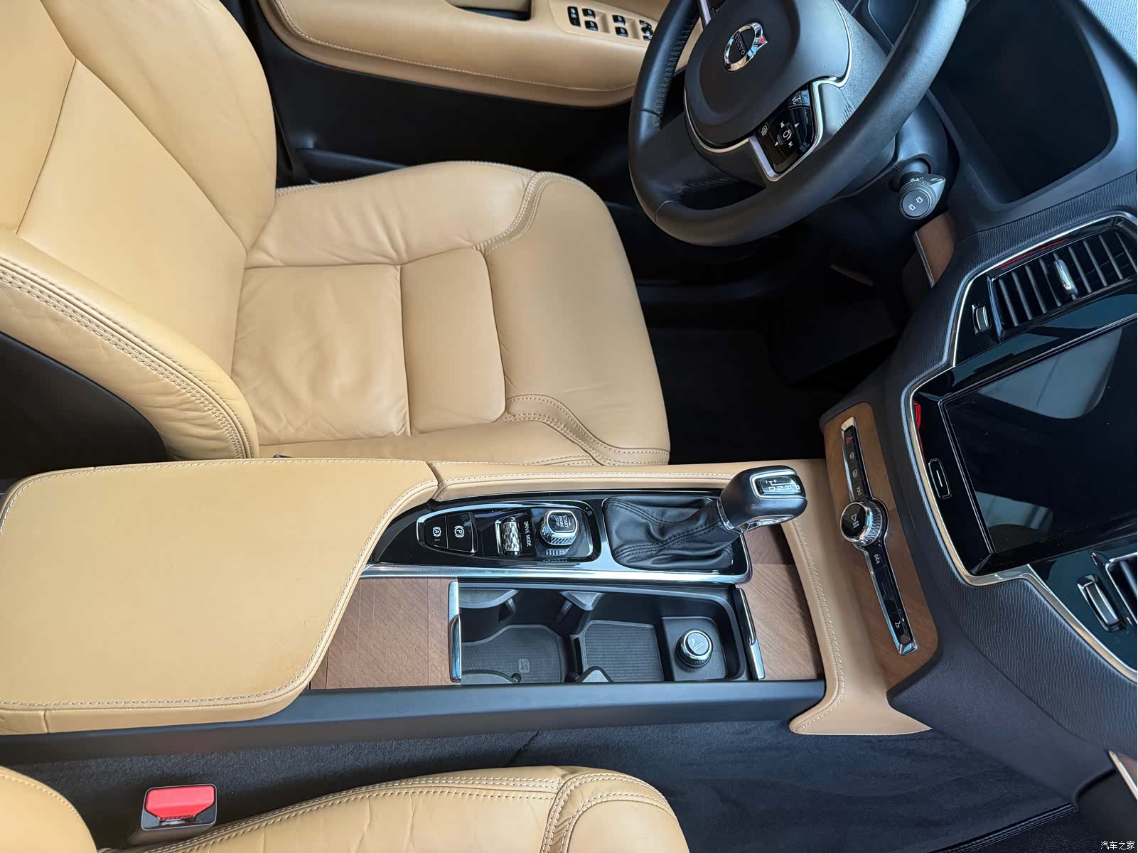 Volvo XC90, 2018 25