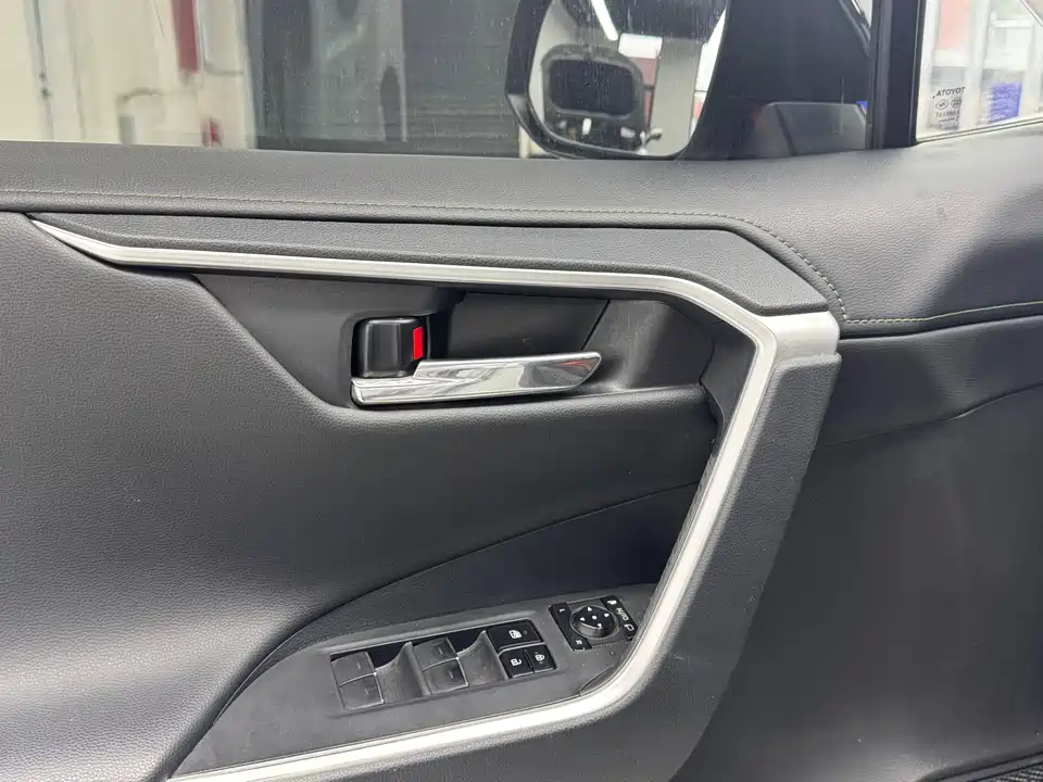 Toyota RAV4 Rongfang