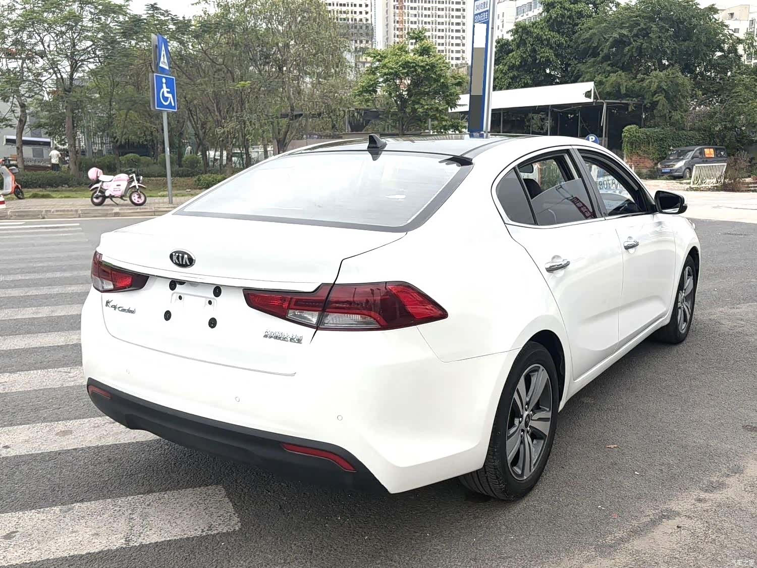 Kia GLS, 2018 7