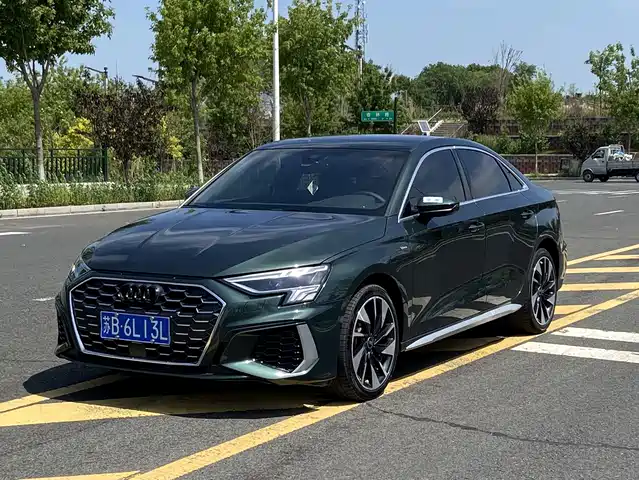 Audi A3 2023 — купить из Китая под заказ