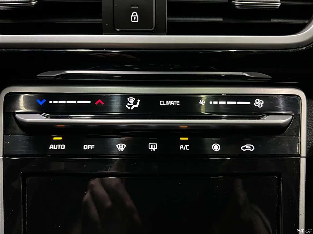 Kia KX3, 2022 15