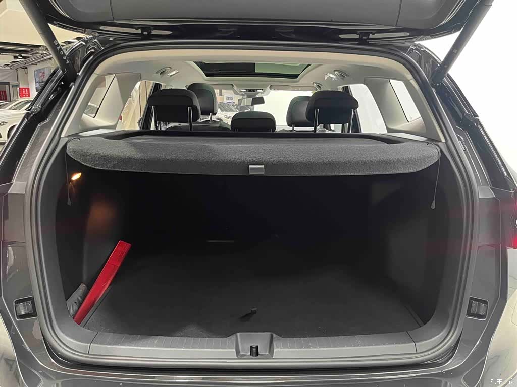 Volkswagen VS8, 2025 17