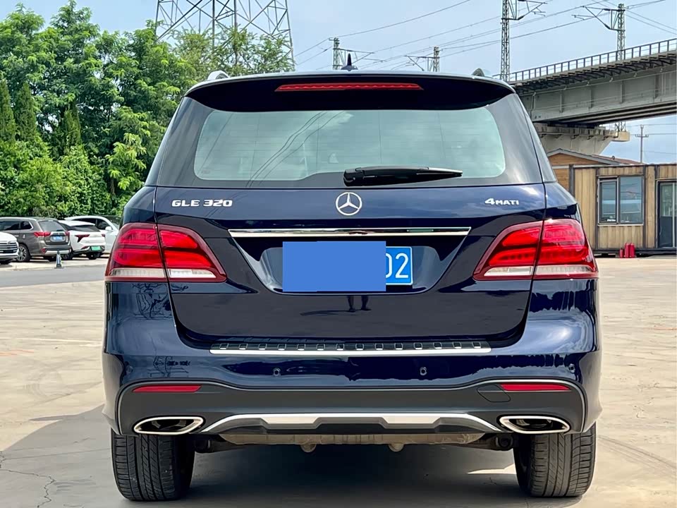Mercedes-Benz GLE Mercedes-Benz GLE