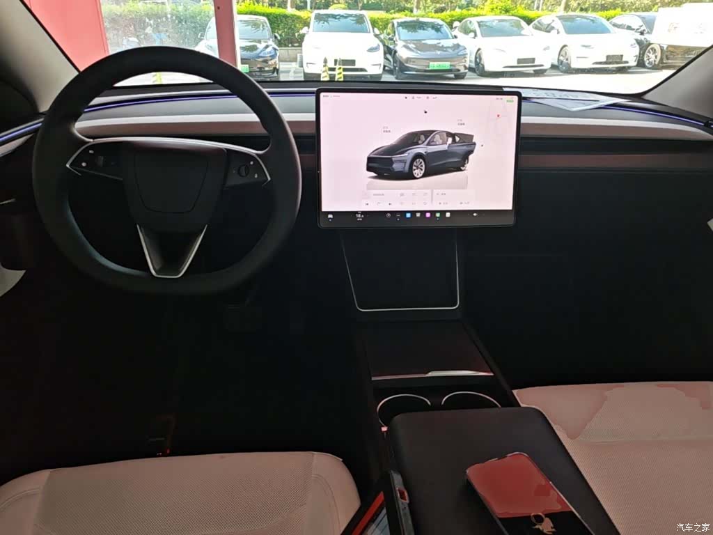 Tesla Model Y, 2025 10
