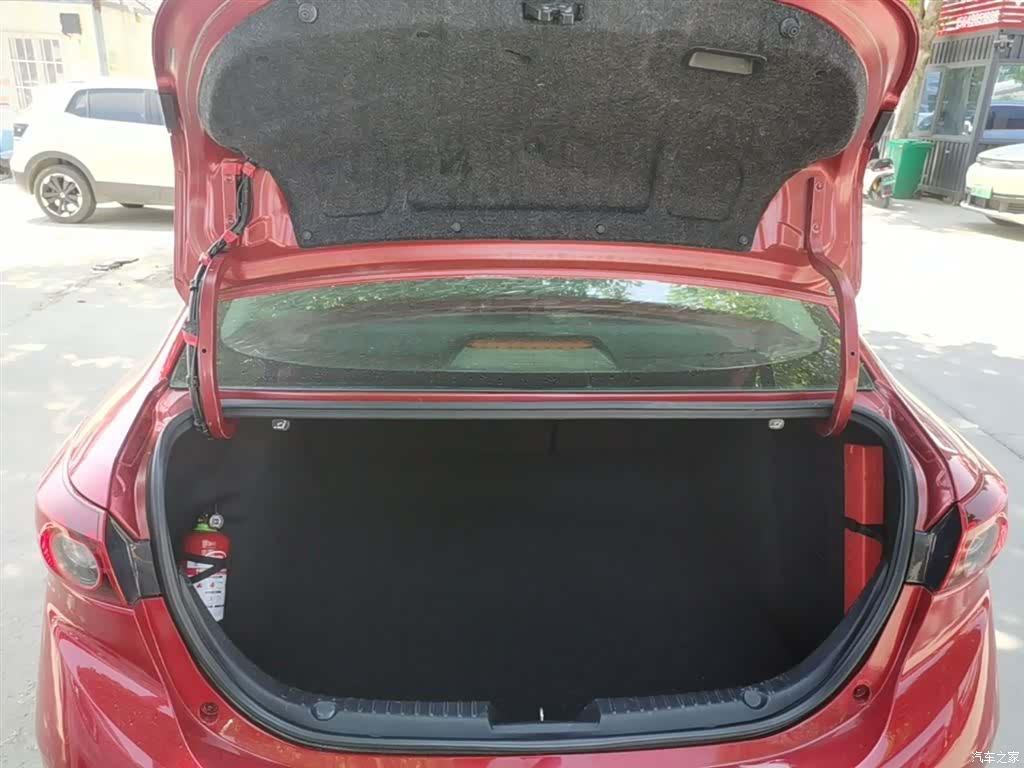 Mazda Mazda3, 2015 19