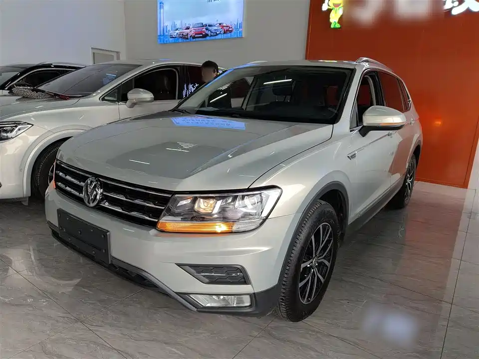 Volkswagen Tiguan L