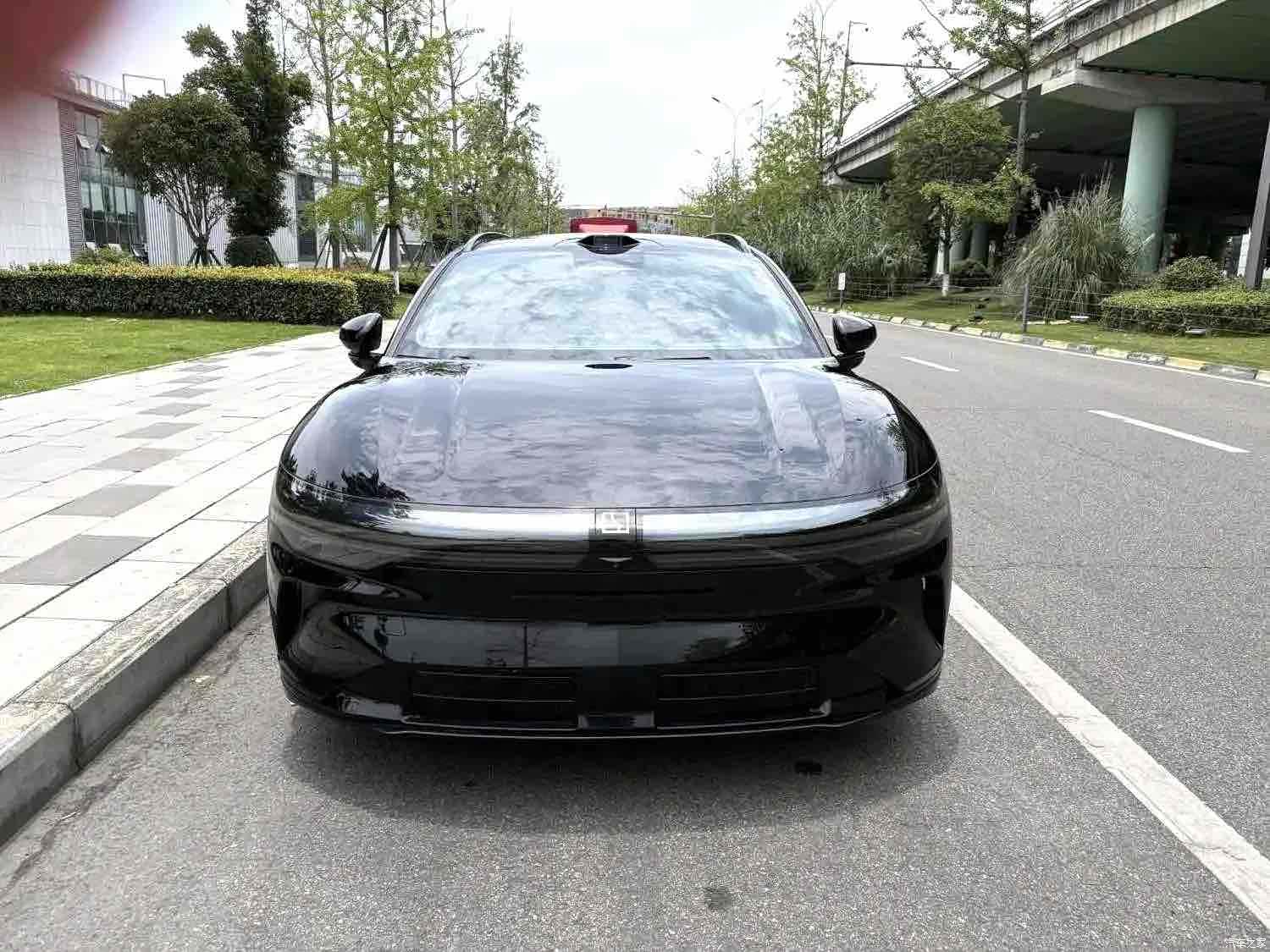 Zeekr 007, 2025 2