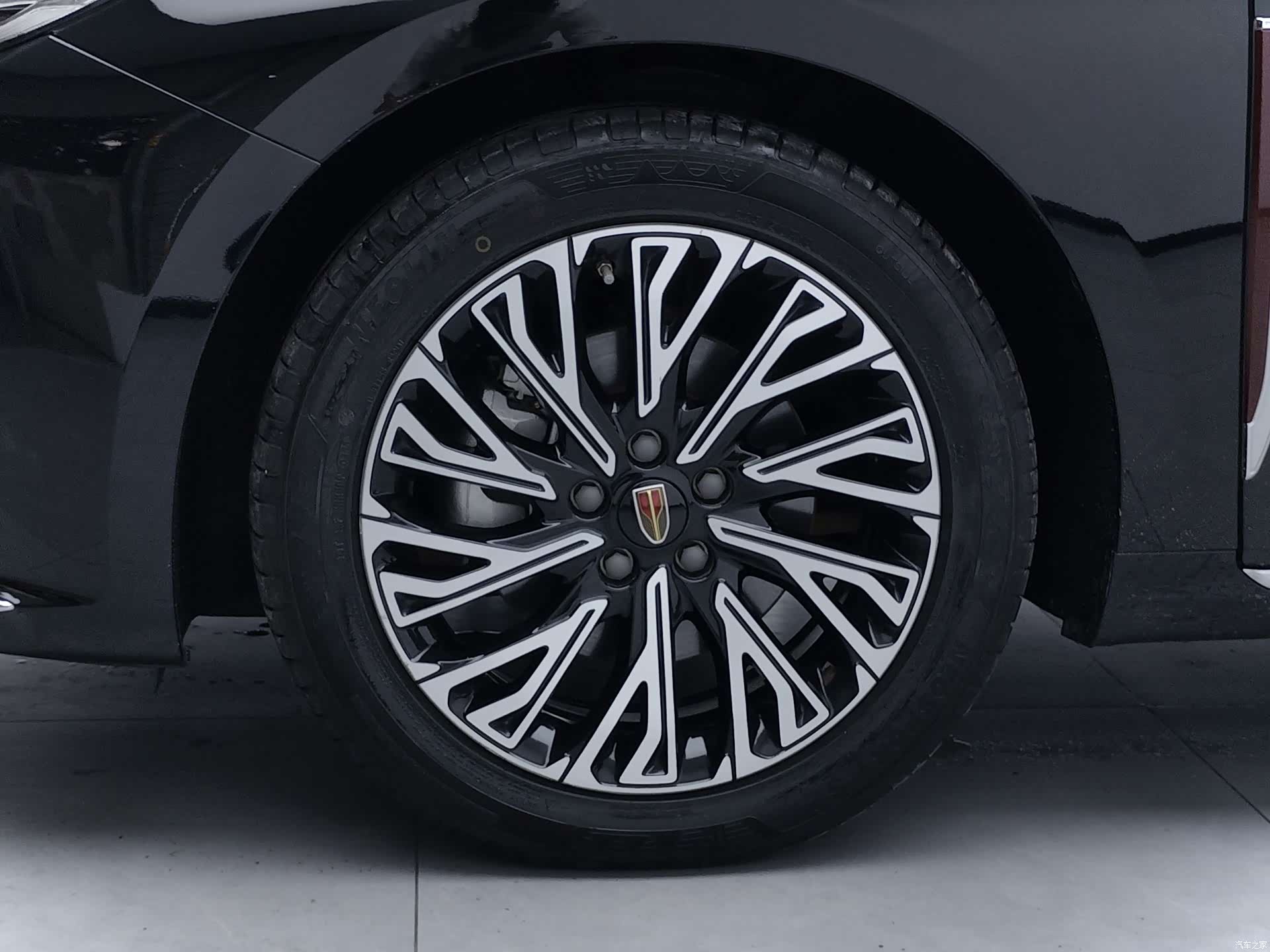Hongqi H5, 2024 11