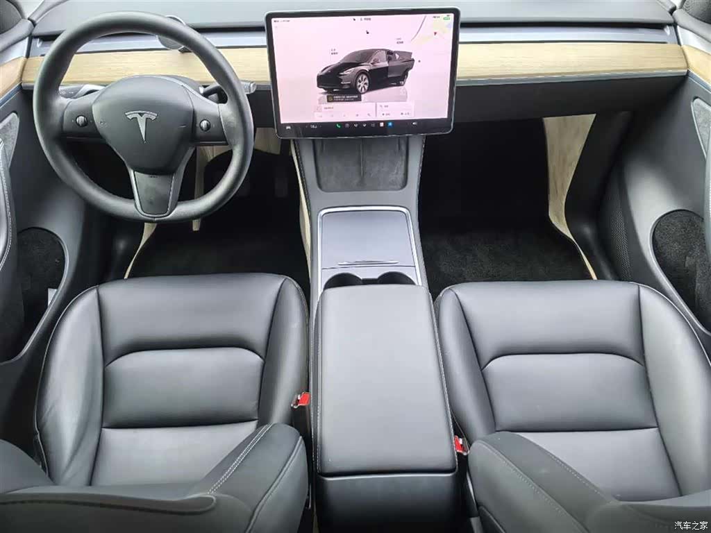 Tesla Model Y, 2022 3