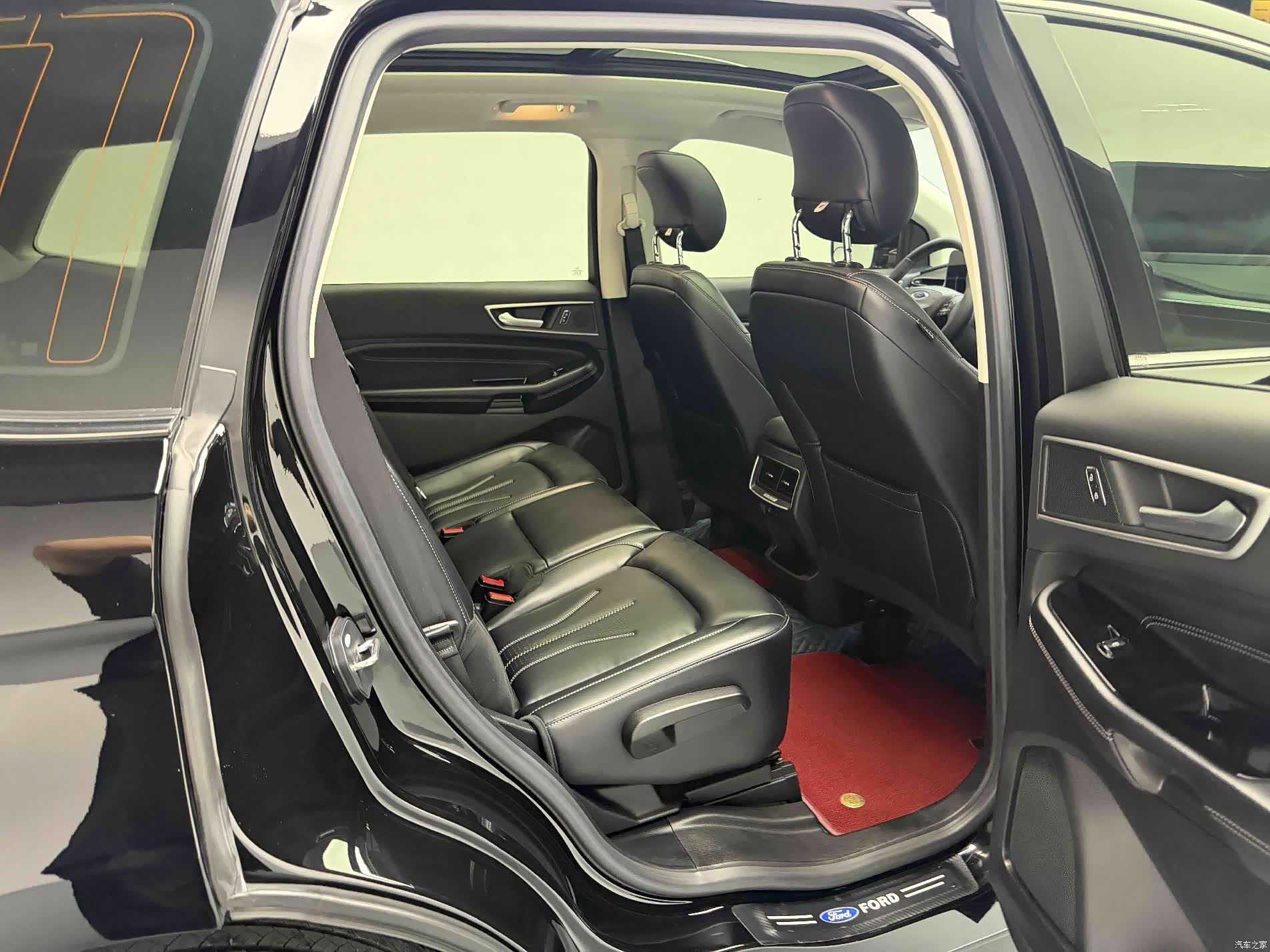 Ford Edge, 2022 15