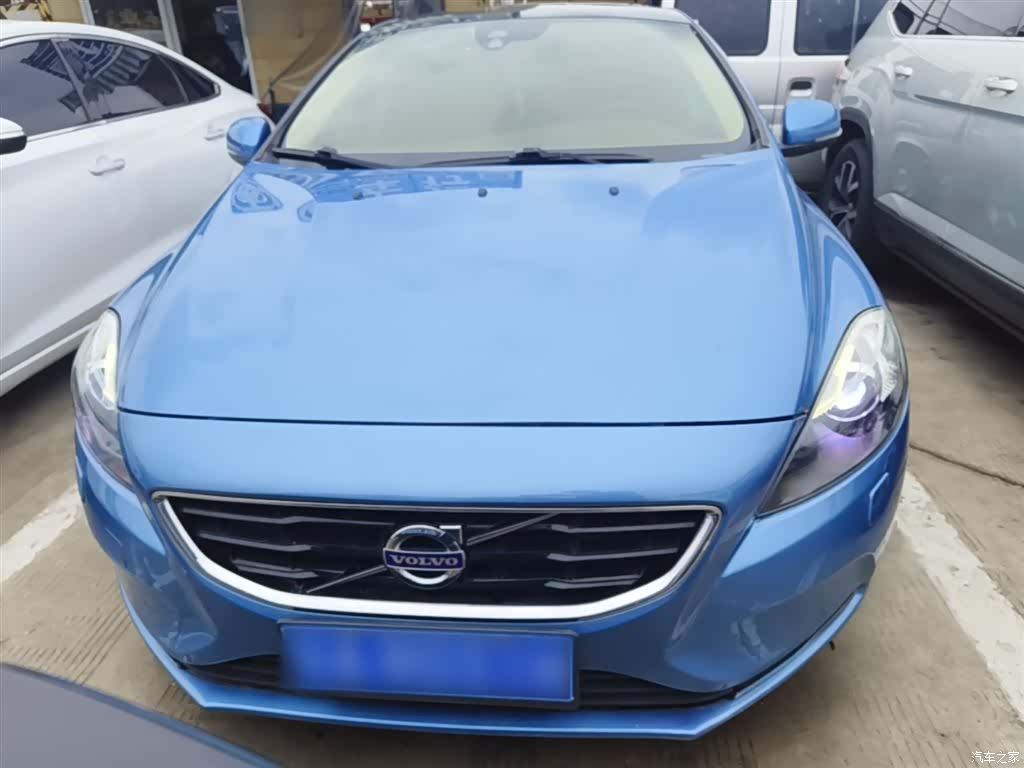 Volvo V40, 2016 3