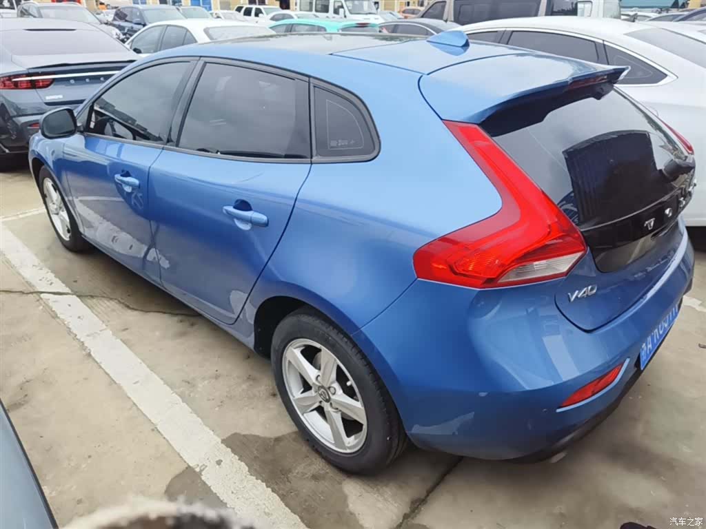 Volvo V40, 2016 все фото