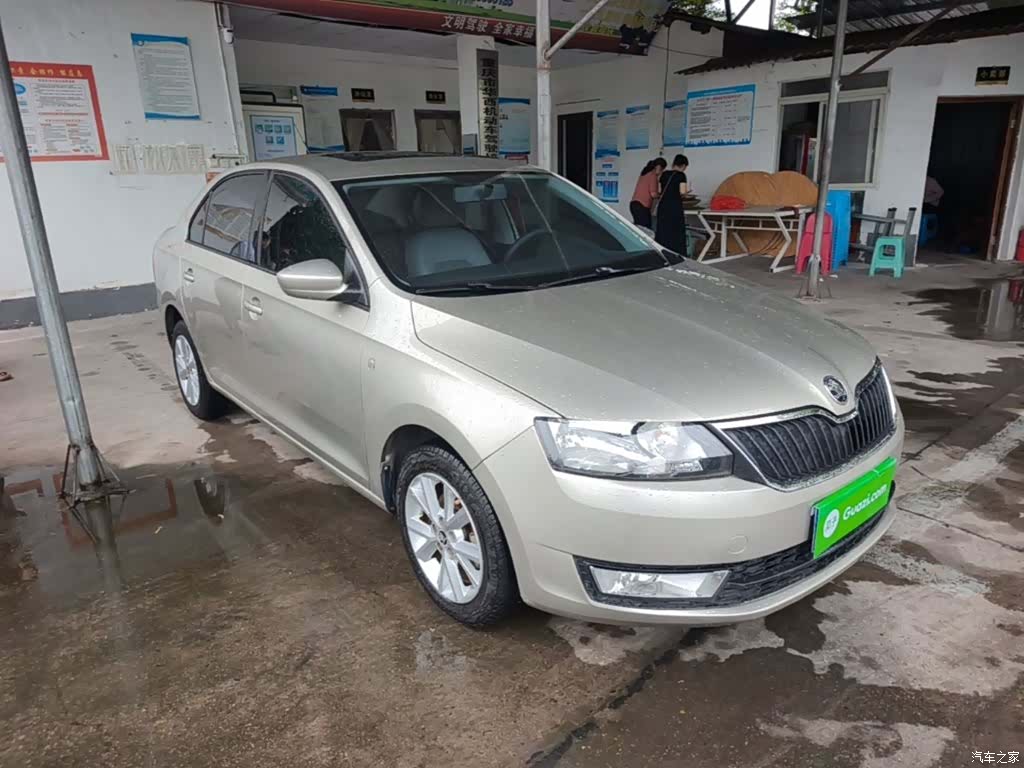 Skoda Rapid, 2017 4