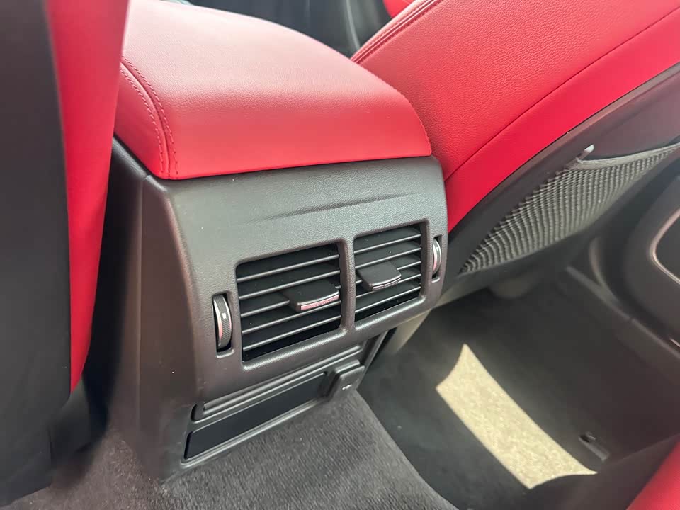 Jaguar XEL Jaguar XEL