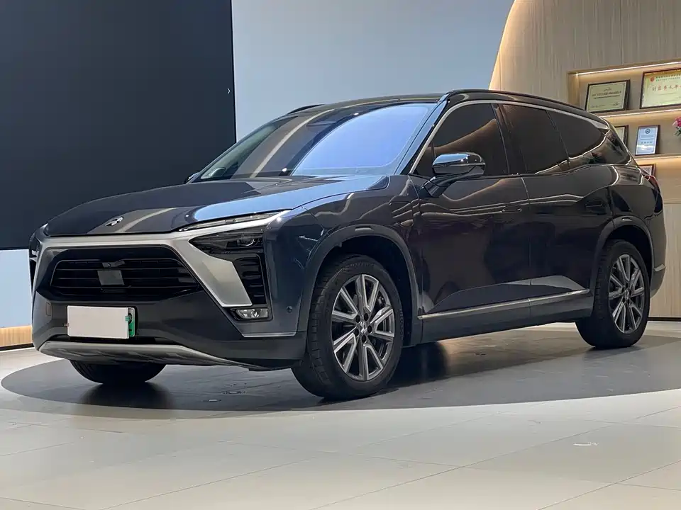 NIO ES8