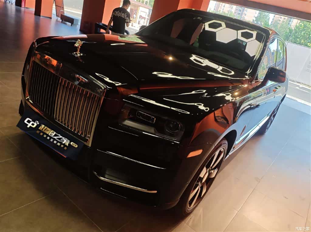 Rolls-Royce Cullinan, 2021 9