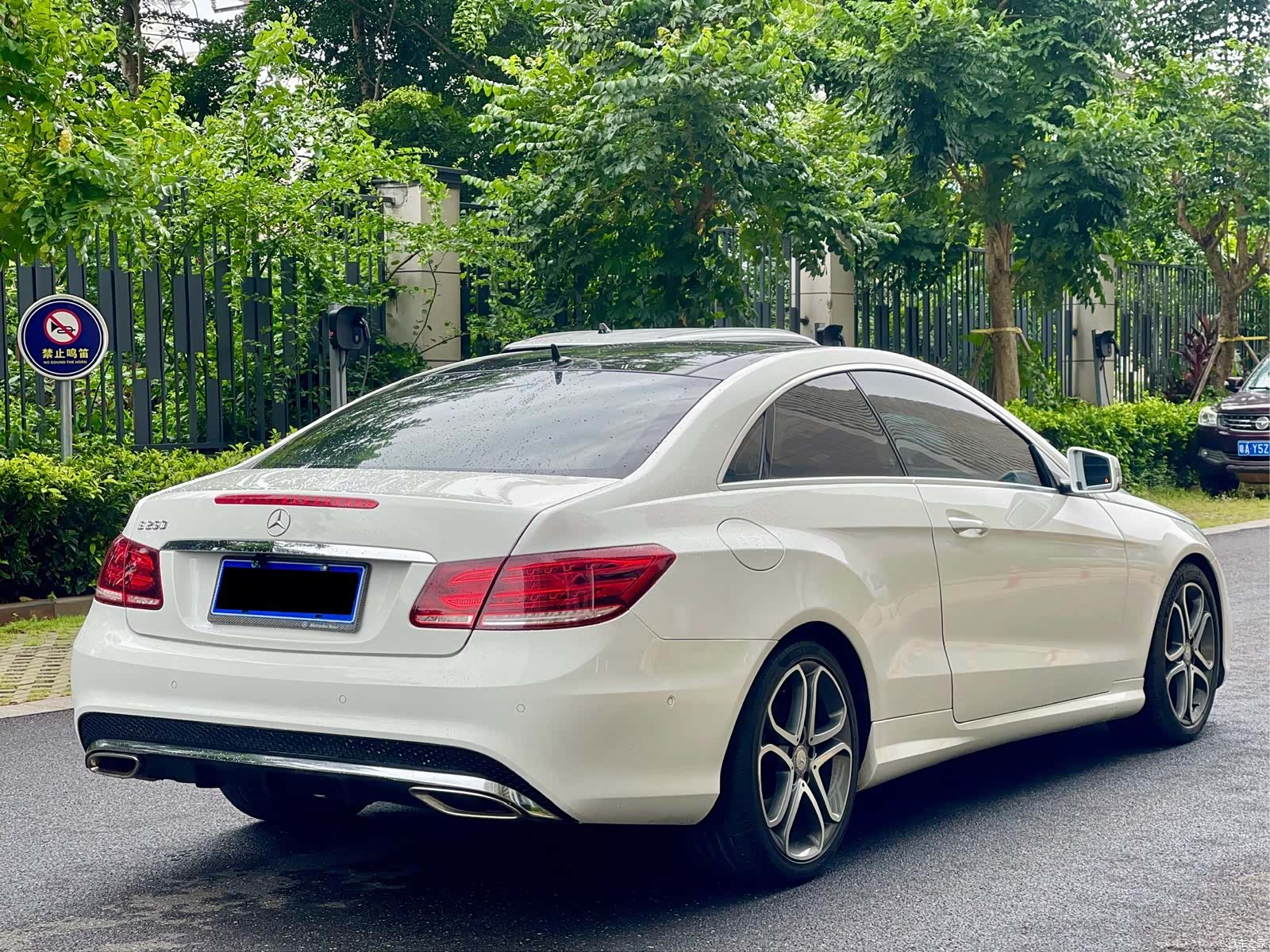Mercedes-Benz E-Class, 2016 9