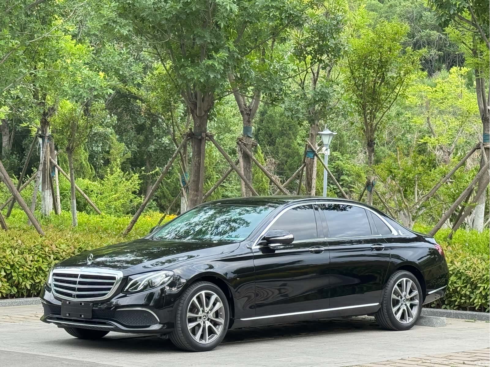 Mercedes-Benz E-Class, 2019 1