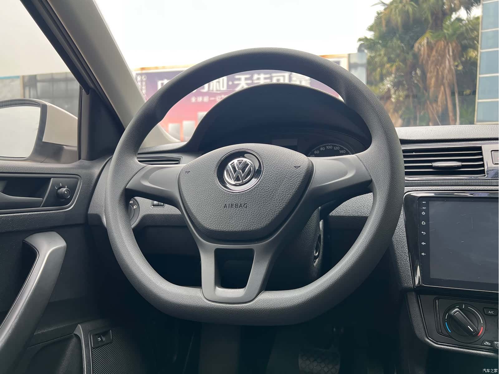 Volkswagen Santana, 2018 14