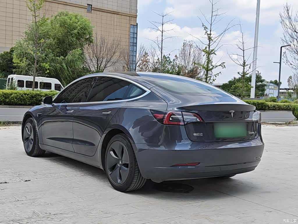 Tesla Model 3, 2020 10
