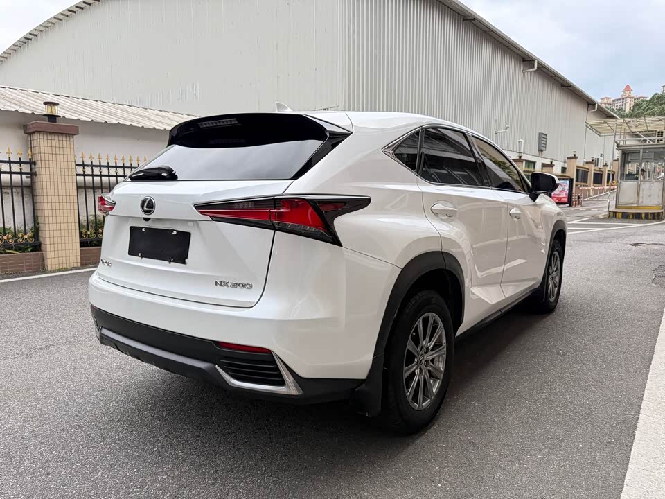 Lexus NX