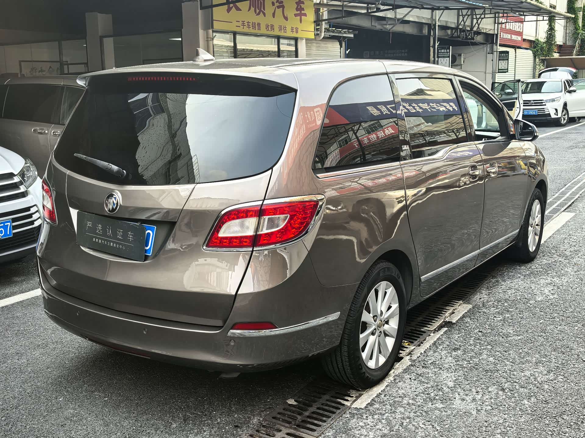 Buick GL8, 2013 2