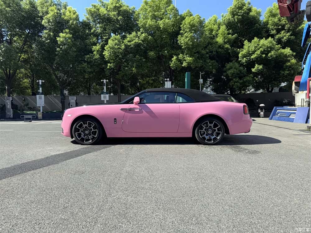 Rolls-Royce Black, 2023 18