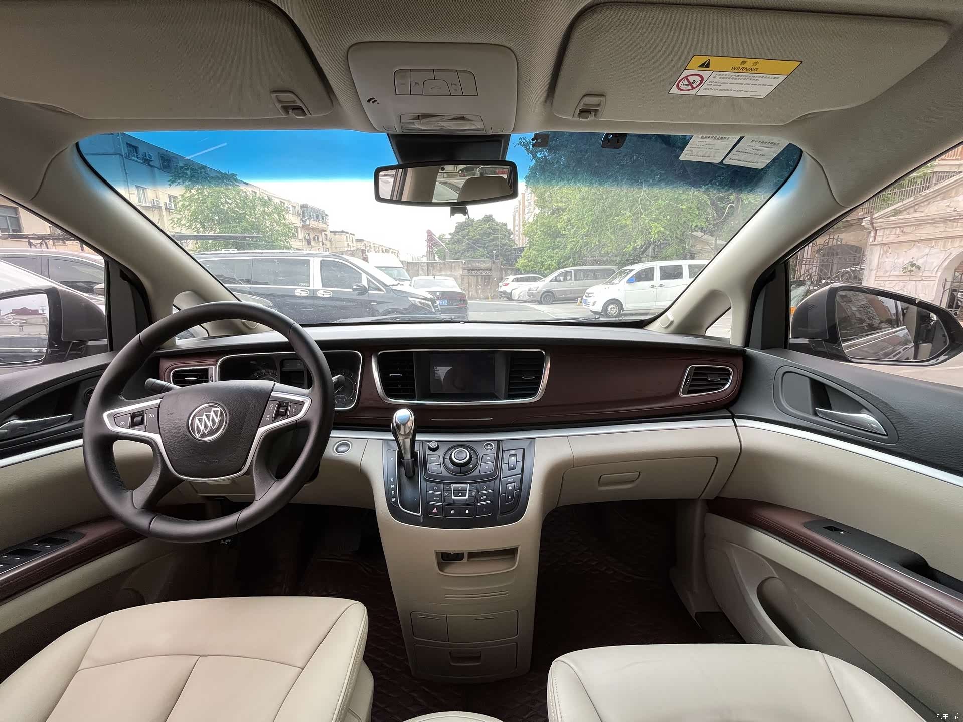 Buick GL8, 2018 12