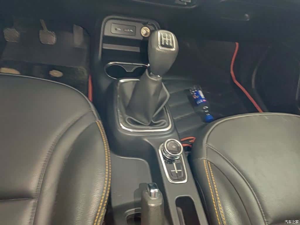 DongFeng AX4, 2018 14