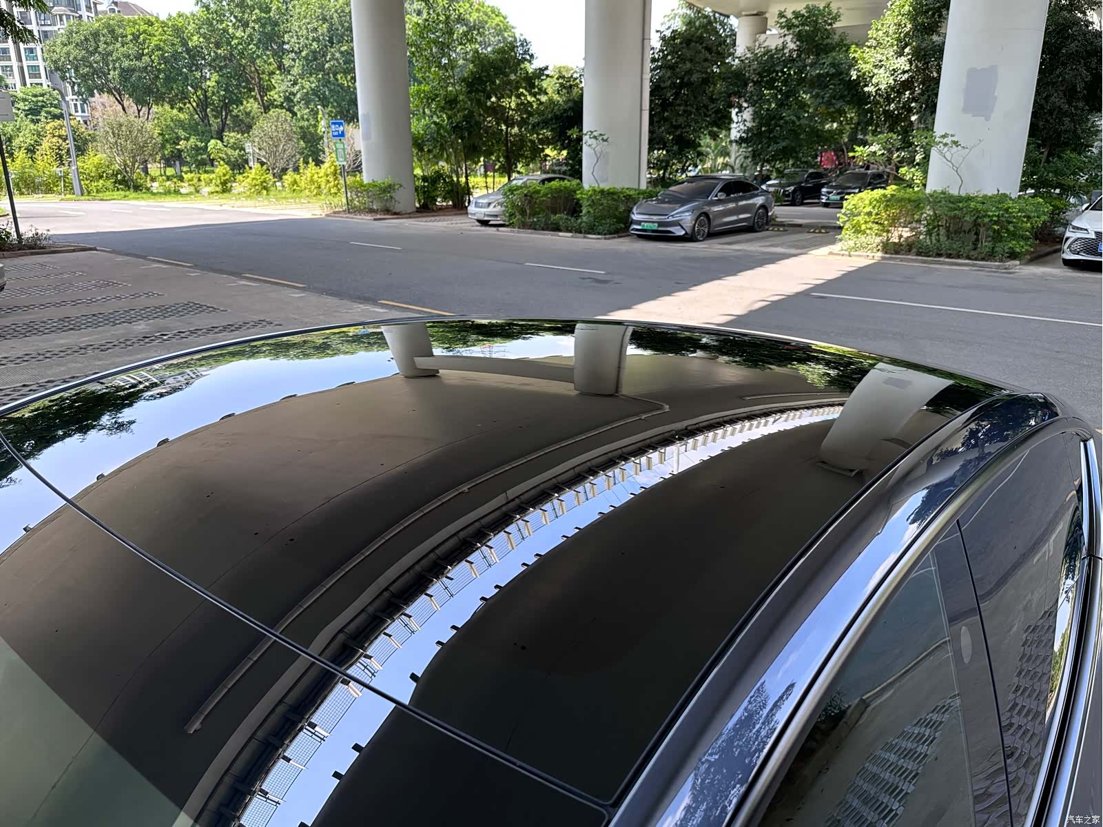 Tesla Model Y, 2024 32