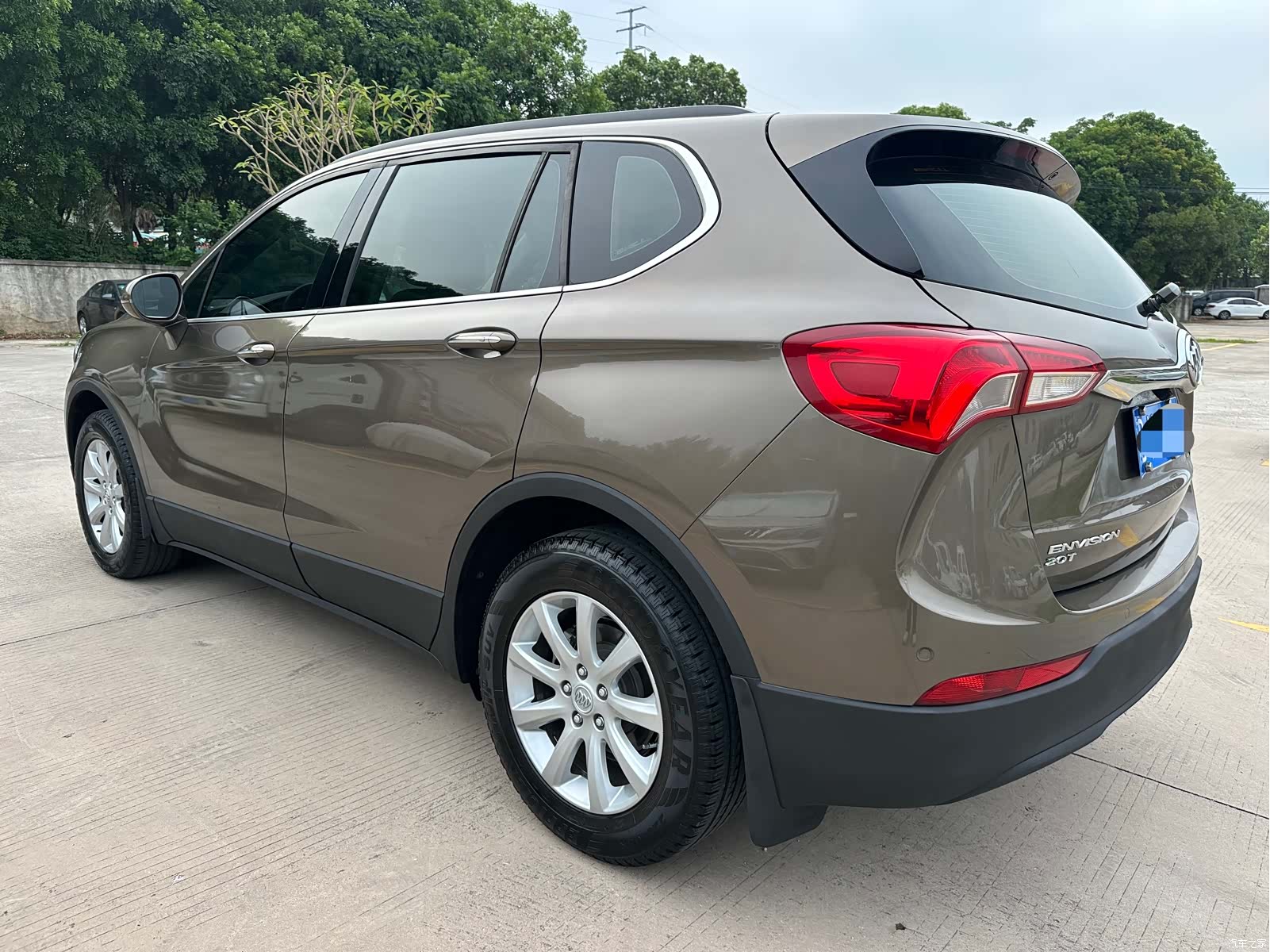 Buick Envision Plus, 2018 все фото