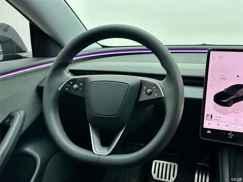 Tesla Model 3, 2025 12
