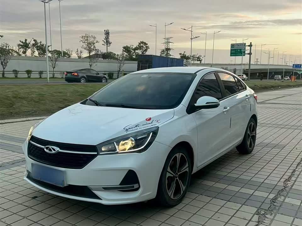 Chery Arrizo 5