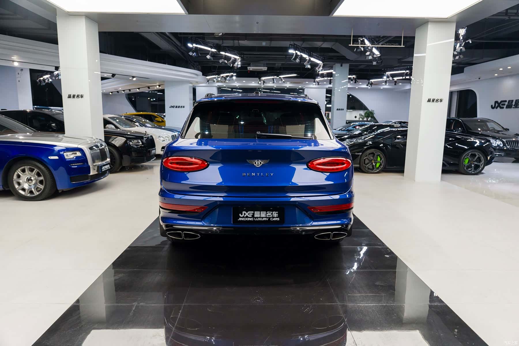Bentley Bentayga, 2021 14