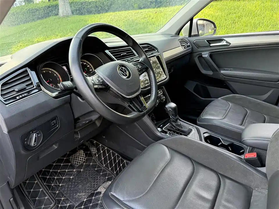 Volkswagen Tiguan L
