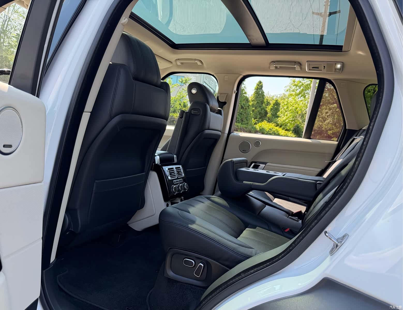 Land Rover Range Rover, 2015 10