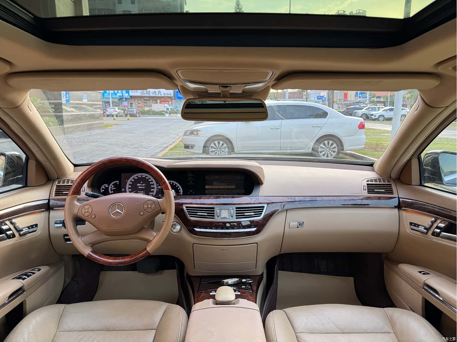 Mercedes-Benz S-Class, 2011 16