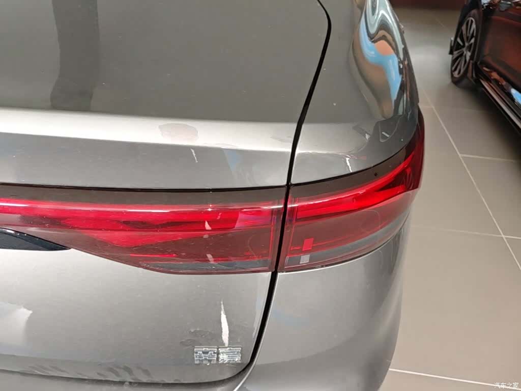 Geely Emgrand, 2025 8