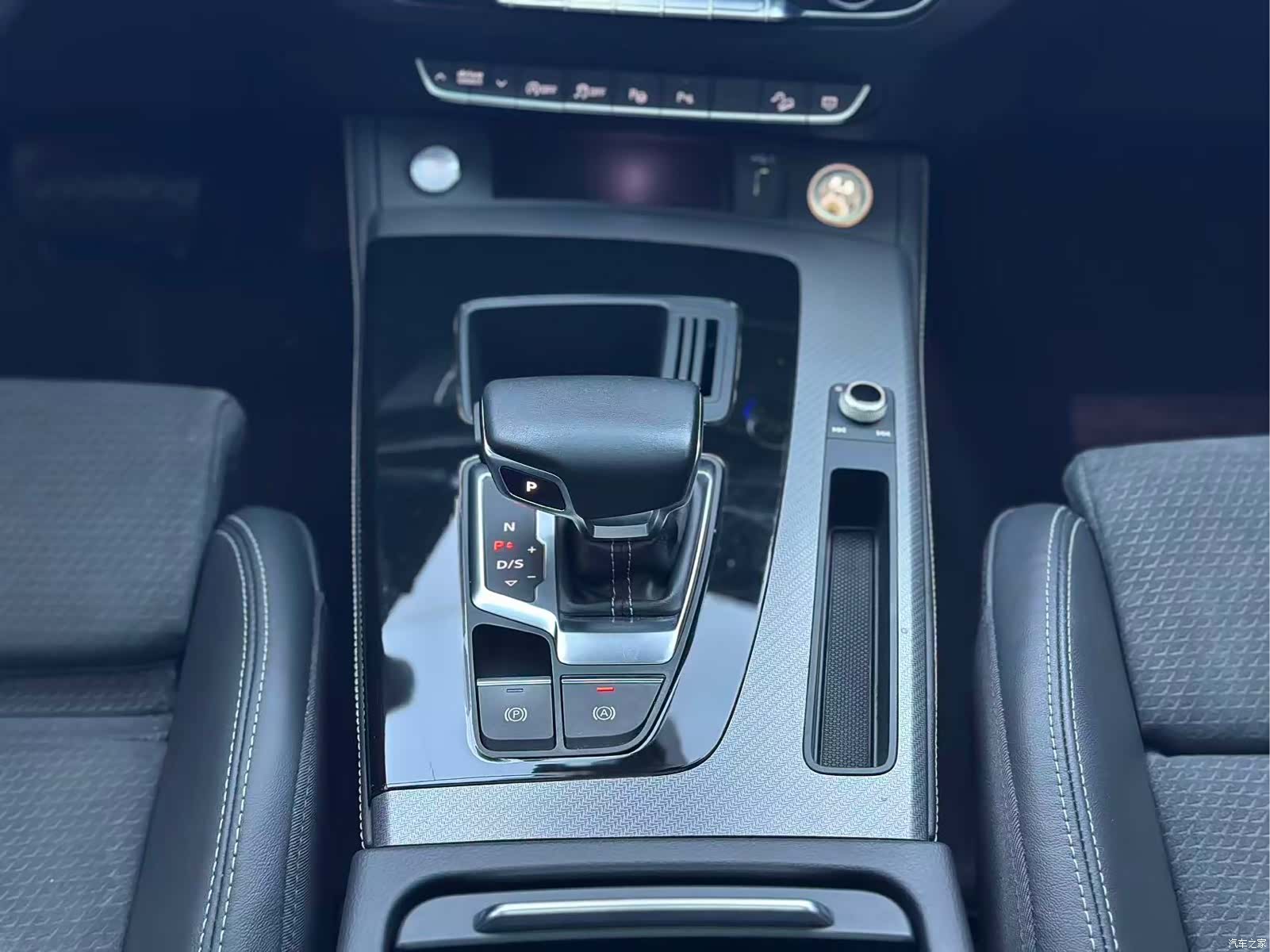 Audi Q5L, 2022 14