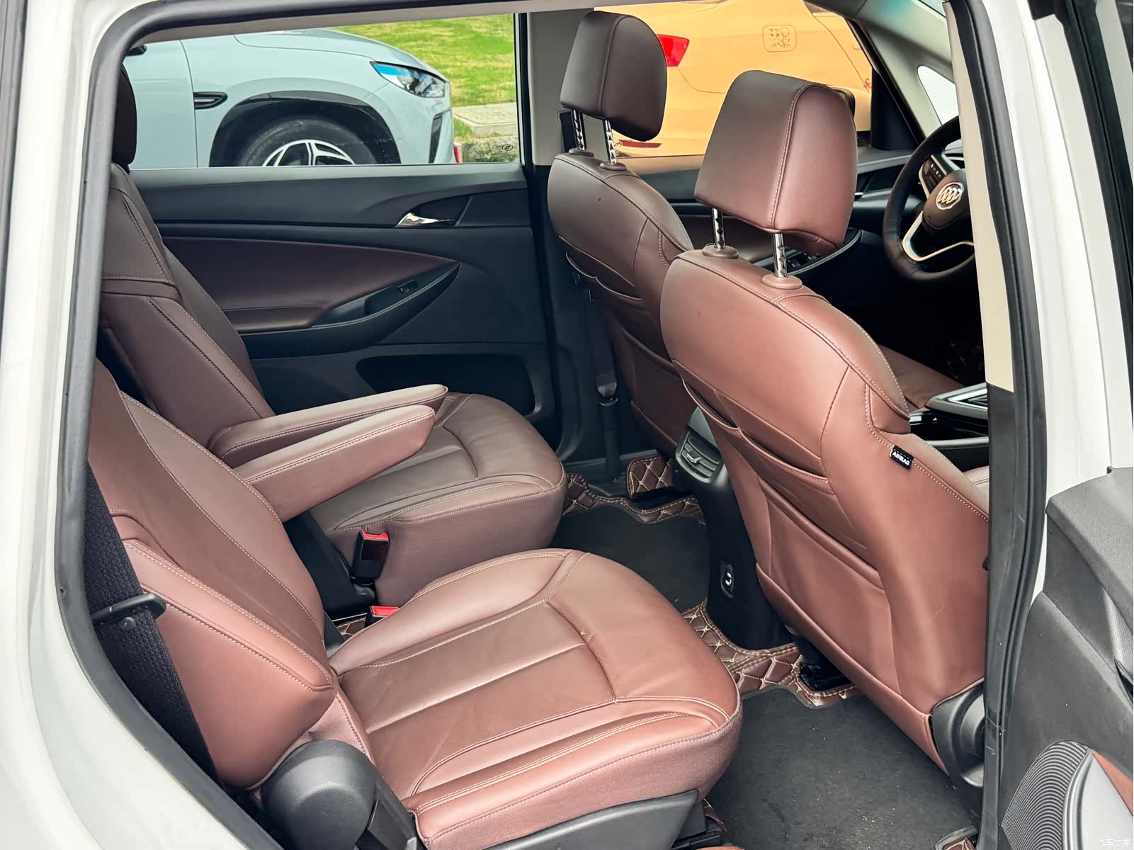 Buick GL6, 2018 14