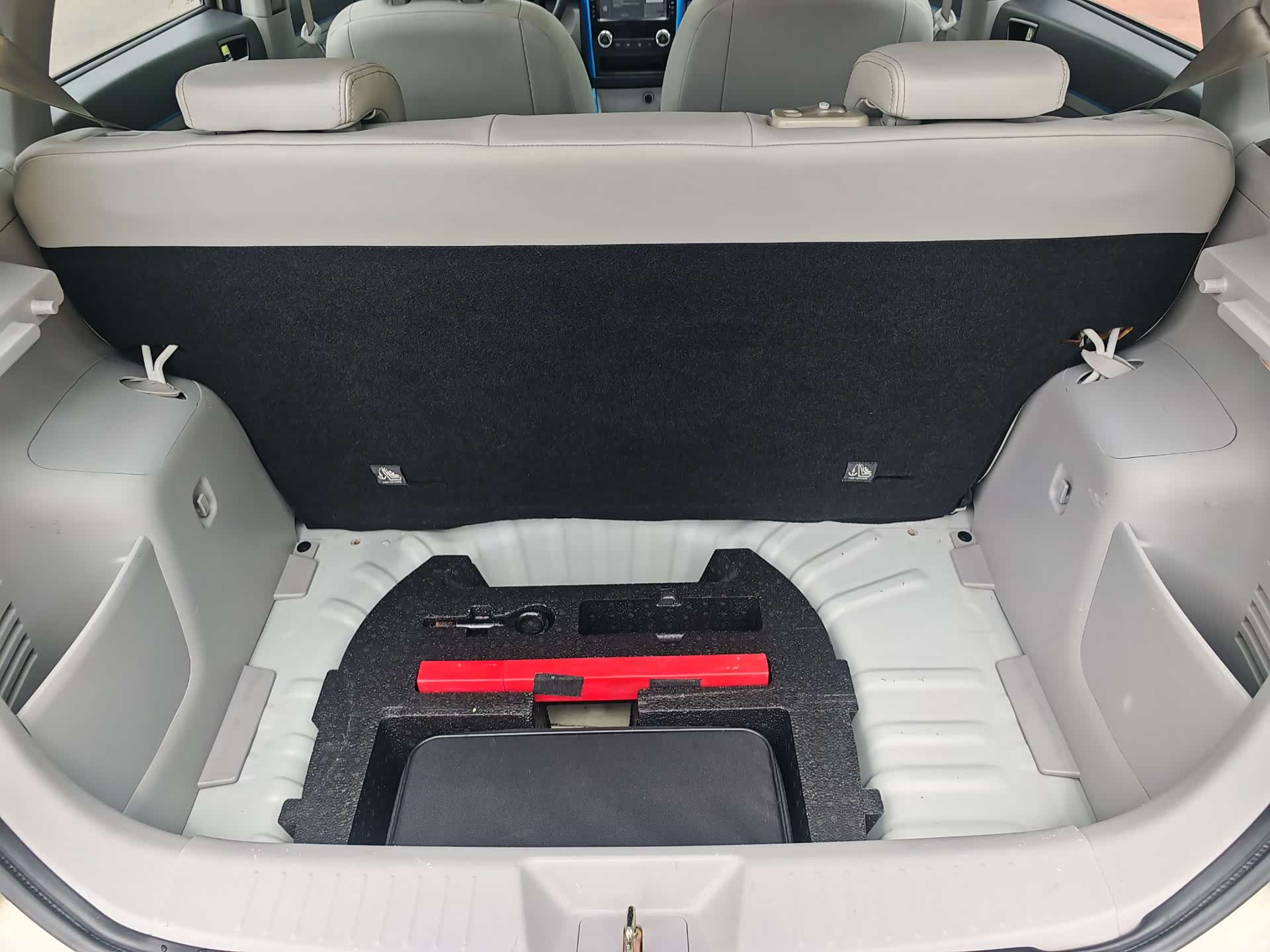 BAIC EV160, 2015 29