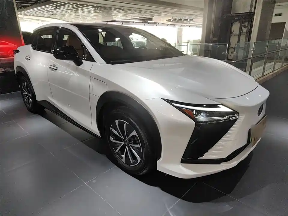 Lexus RZ